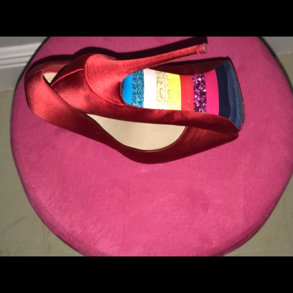 Pointed heels - Picture 3 of 4